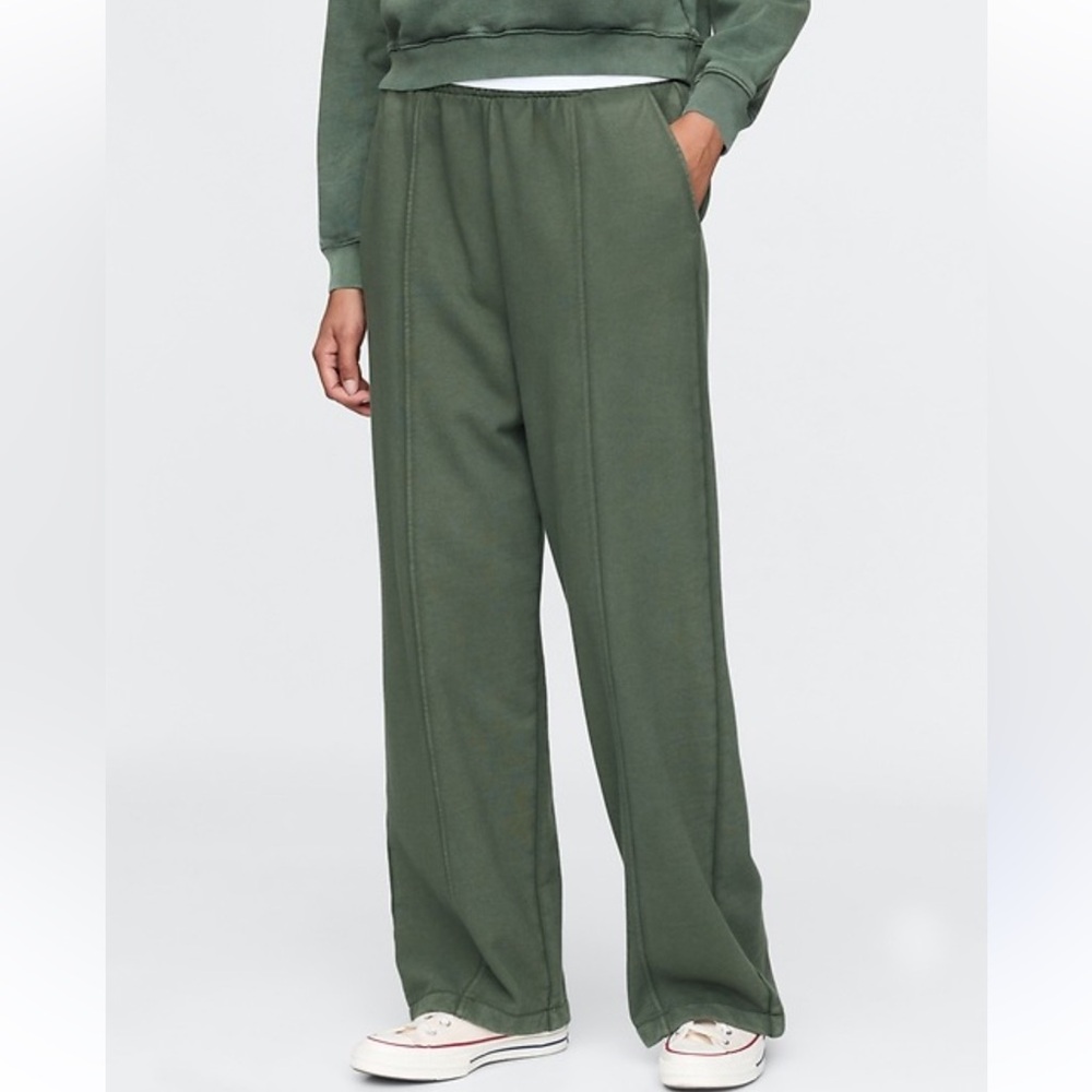 GAP French Terry Seamed Wide-Leg Sweatpants  Green Small